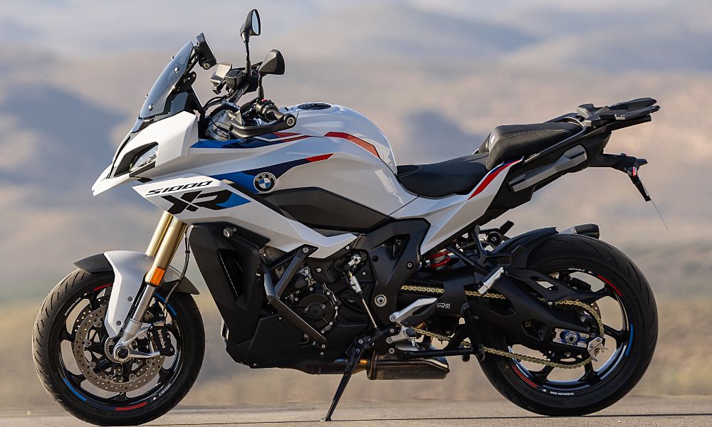BMW M 1000 XR image